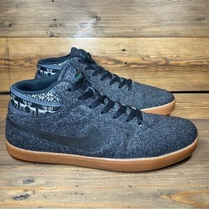 Nike SB Eric Koston Lunarlon Mid Warmth Christmas Reindeer Sneaker